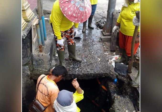 Walikota Pekanbaru Perintahkan Bongkar Halaman Ruko yang Menutup Drainase