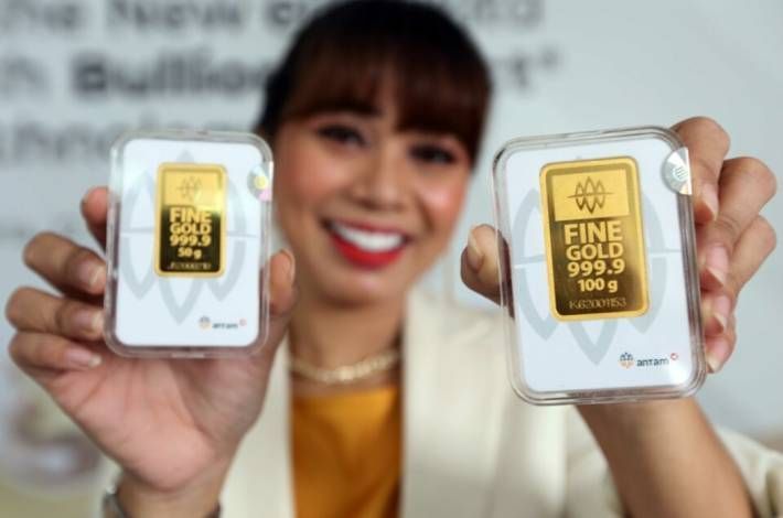 Harga Emas Naik karena Pelemahan Dolar dan Data Ekonomi AS