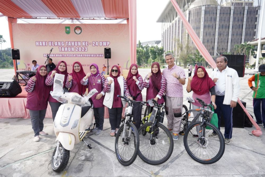 HUT ke 24 DWP Riau 2023, Ratusan Warga Antusias Mengikuti Jalan Santai