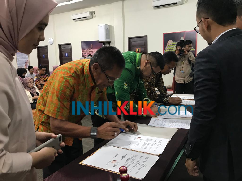 Diskop dan UMKM Inhil Teken MoA Bersama FEB Unisi