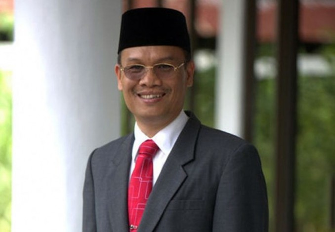 Azwan Rangkap 3 Jabatan