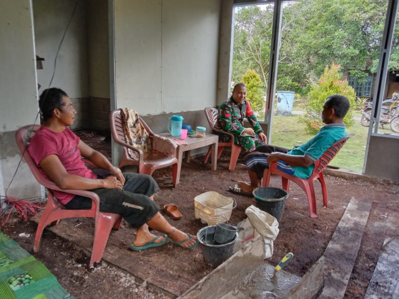 Praka Riski Terus Lakukan Komsos Pilkada Damai di Desa Kelapa Patih Jaya